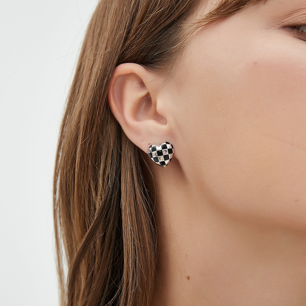 Checkered Heart Stud Earrings6