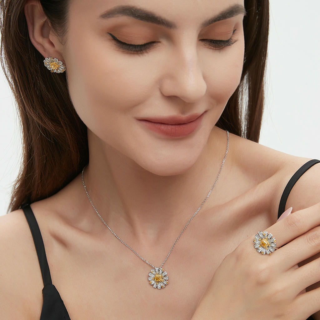 Yellow Diamond Daisy Necklace