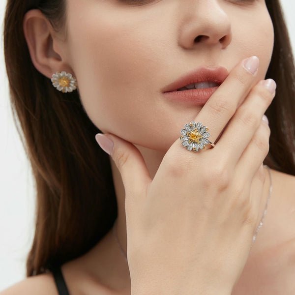 Yellow Diamond Daisy Ring