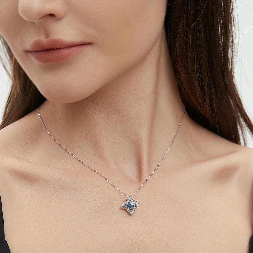 Four-Leaf Clover Cubic Zirconia Necklace 6