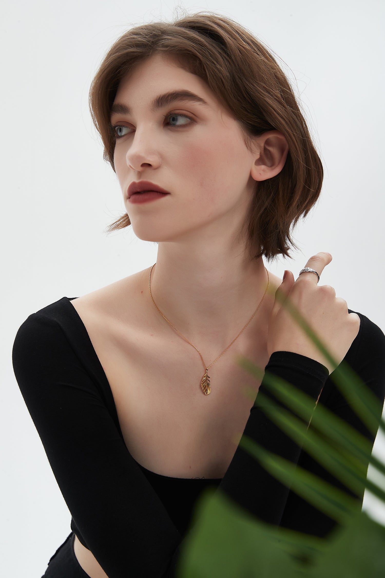 Dainty Paloma Necklace-Latest Trends