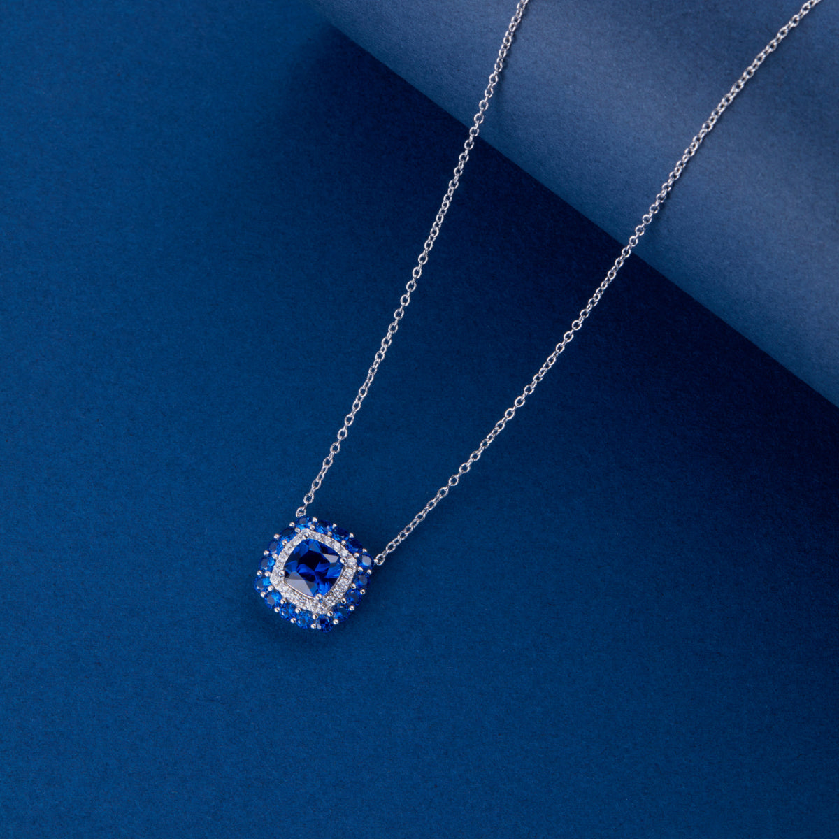 Royal Azure Necklace1