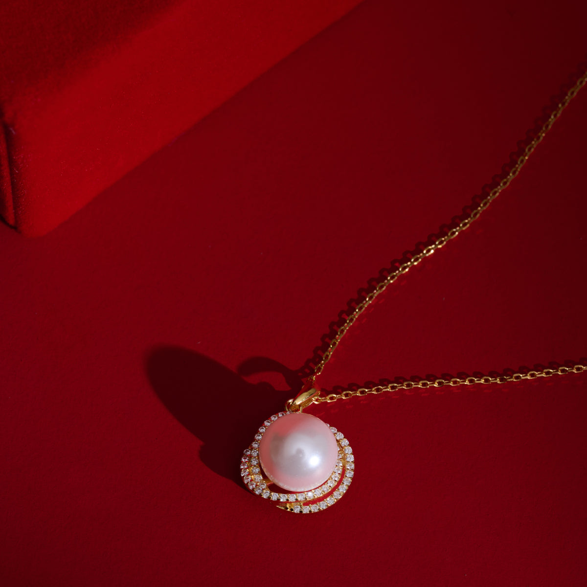 Helios Pearl Necklace9