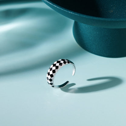 Black and White Checkerboard Retro Ring8